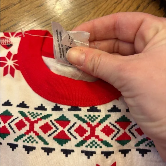 Hanna Andersson Red and White Reindeer Pajama Set - Picture 2 of 3